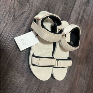 NEW ZARA CHUNKY SOLE FLAT SPORTS SANDALS Beige Women’s Size 38 US 7